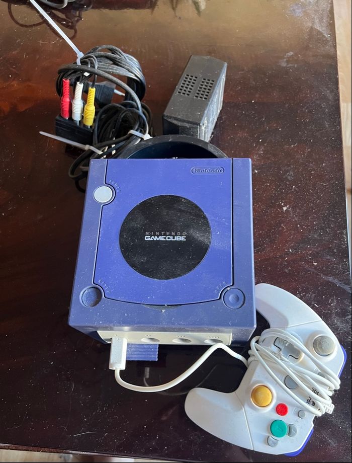 Gamecube violette
