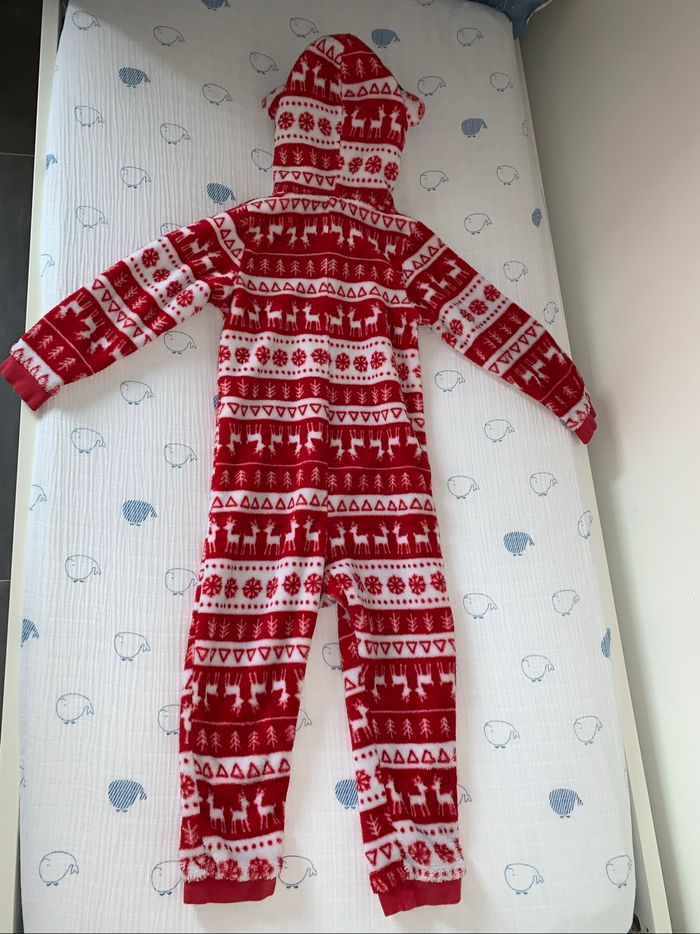 Combinaison pyjama cerf de Noël enfant 5 ans ( Gémo, parfait état)🎅 - photo numéro 6