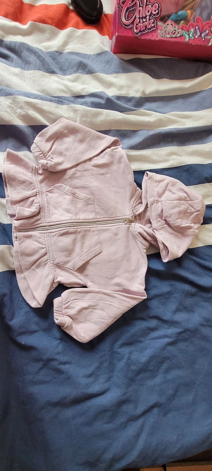 Sweat zippé à capuche