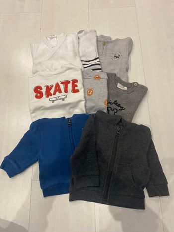 Lot de 8 pulls/ gilets 3 mois