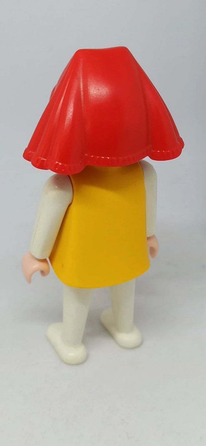 Femme haut jaune avec coiffe rouge vintage playmobil - photo numéro 3