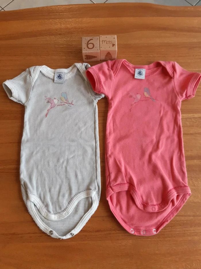 Lot 2 body petit bateau - 6 mois