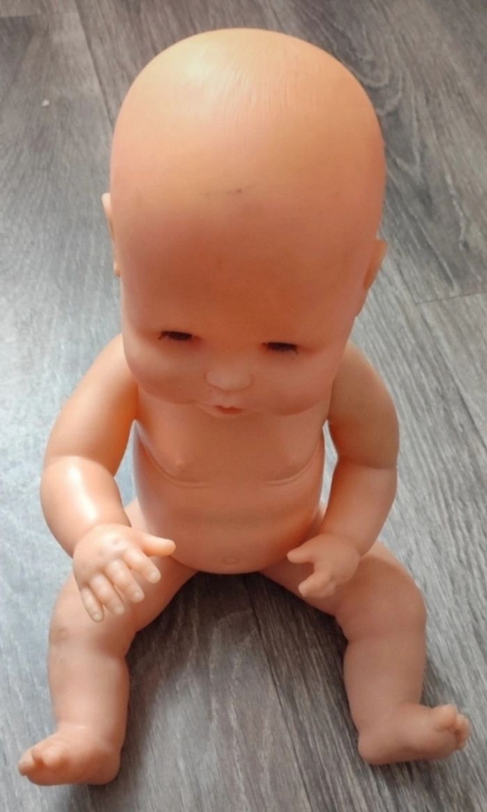 Bébé sans vêtement - photo numéro 2
