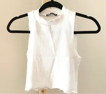 📌 Crop top blanc Zara – Taille S