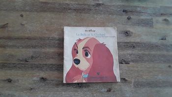 Livre La Belle et le clochard 1976 Disney