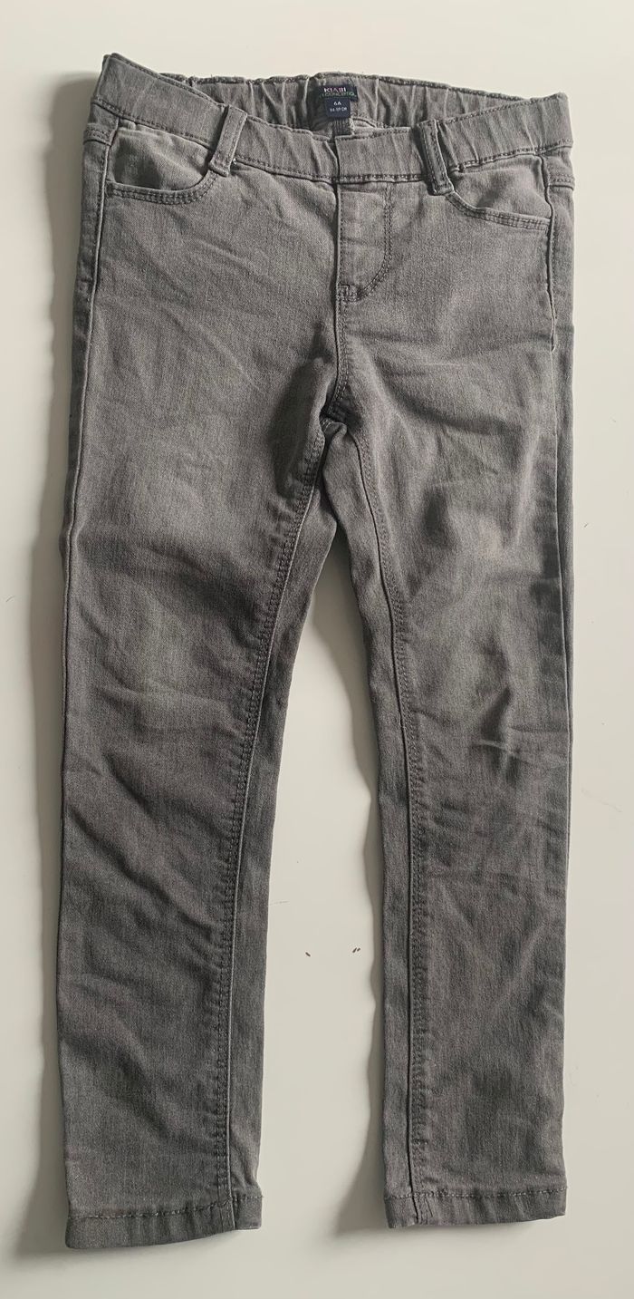 Jean gris Kiabi taille 6 ans