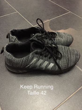 Baskets Keep Running Taille 42