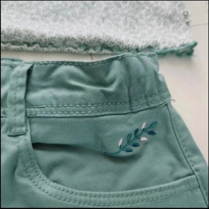 Ensemble tee shirt et jupe droite - photo numéro 6