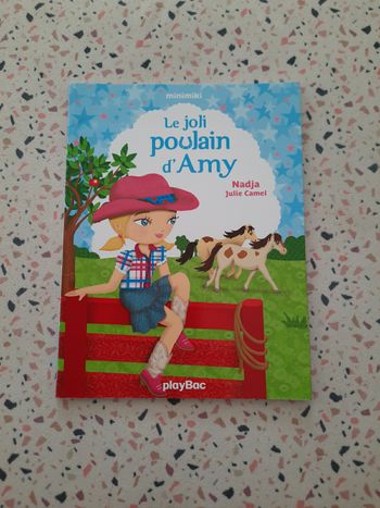 Livre: Le joli poulain d'Amy