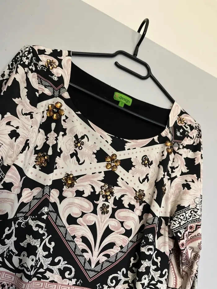 Robe avec strass - photo numéro 4
