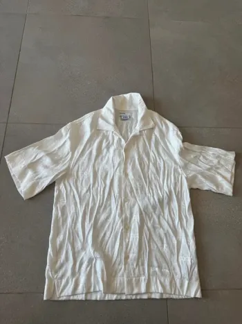 Chemise blanche Bershka NBA, taille S, il y a des traces