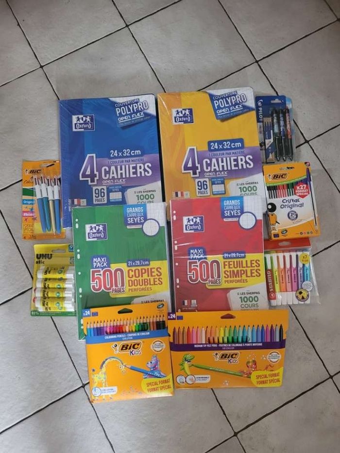 Lot fourniture scolaire