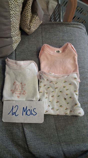 Lot tee-shirts 12 mois