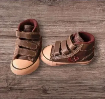 Chaussure enfant fille converse Pointure 20