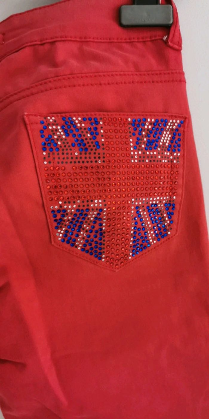 Pantalon rouge strass anglais - photo numéro 4
