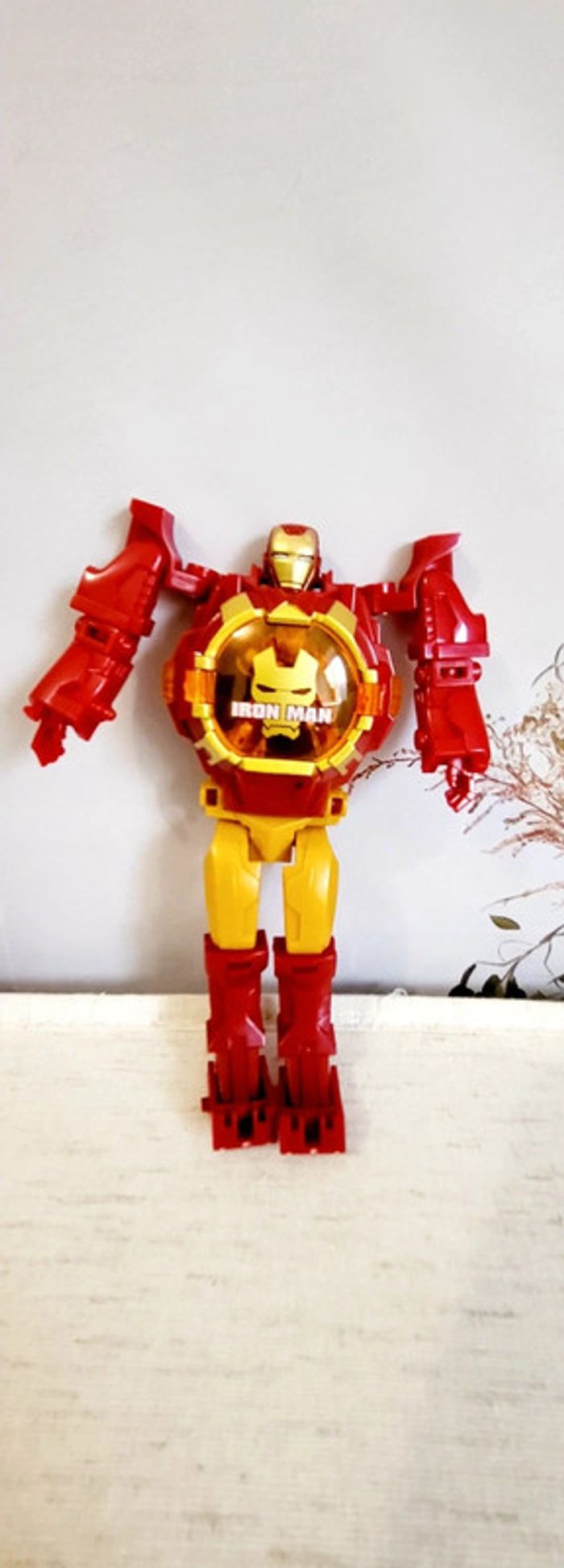 Montre robot transformable Iron Man - photo numéro 2
