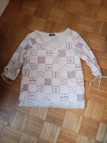 Joli haut Brigitte saget