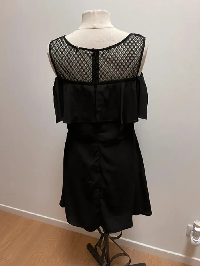 Superbe Robe noire avec dentelle Naf Naf 🌸 42 - photo numéro 6