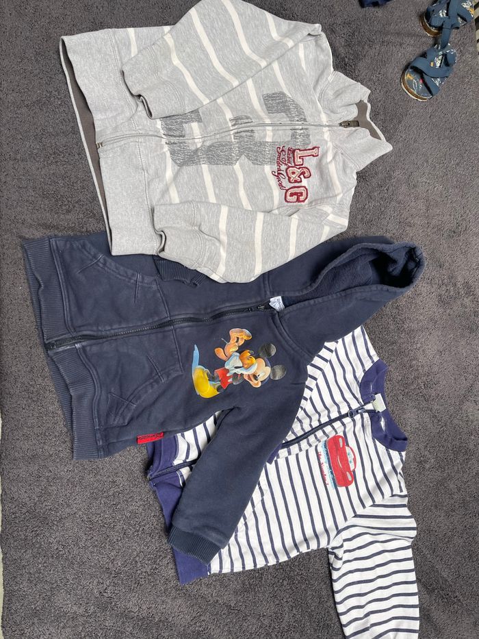 Lot de 3 gilets 2 ans