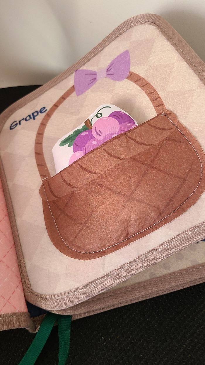 Livre éducatif Montessori en tissu multicolore pour bébés - photo numéro 4