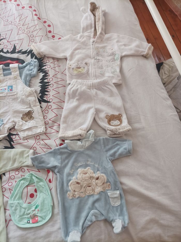 Lot de vêtements garçon taille naissance - photo numéro 3