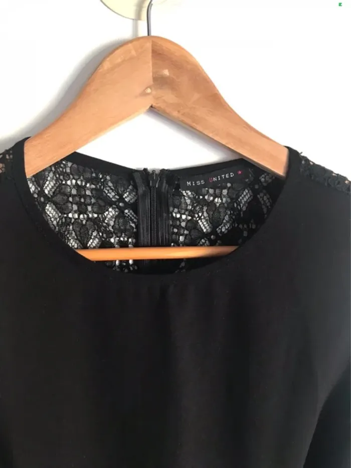 Robe noire sans manches taille 40 Miss United - photo numéro 3