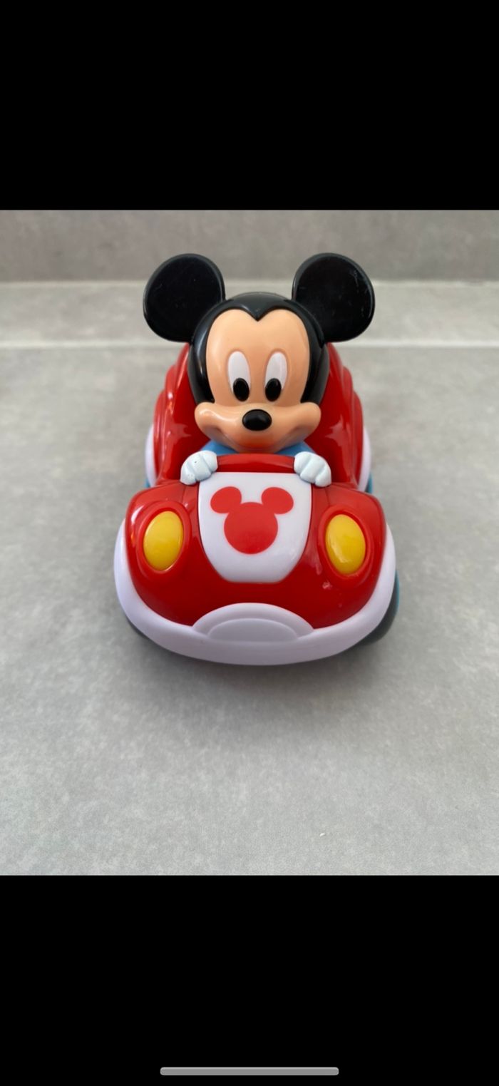 Voiture Mickey Disney