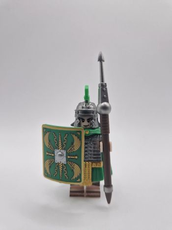 Figurine type lego légionnaire romain