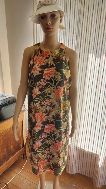 Robe Lola Liza fond vert Fleuries fr 44