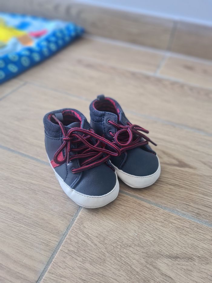 Lot de chaussure bébé - photo numéro 4