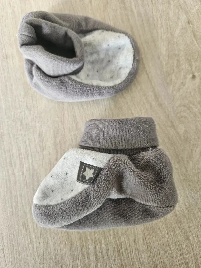Pyjama une pièce sans pieds + chaussons 6 mois - photo numéro 8