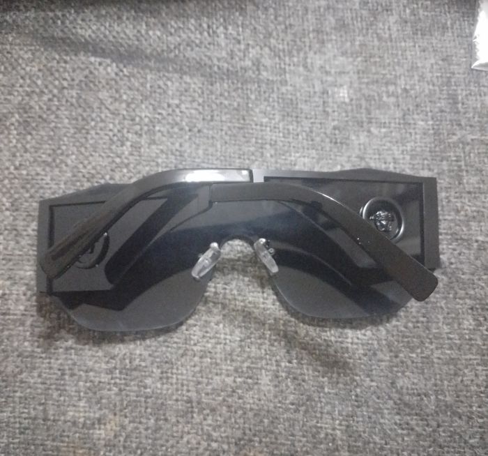 Lunettes de soleil Versace - photo numéro 3