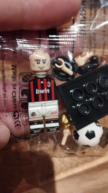 Personnage type Lego football neuf Kaka Milan AC