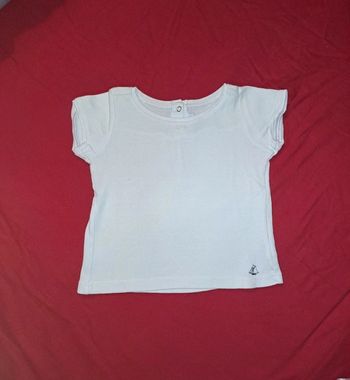 Tee-shirt blanc taille 12 mois