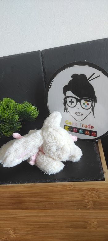 Peluche lapin blanc et rose Bonbon DC1239 lanière écharpe rose fourrure Coucou