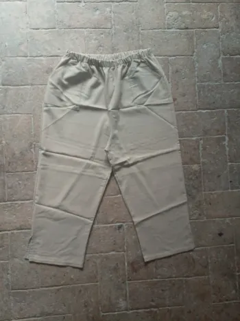 🌹pantacourt Taille 5 🌹