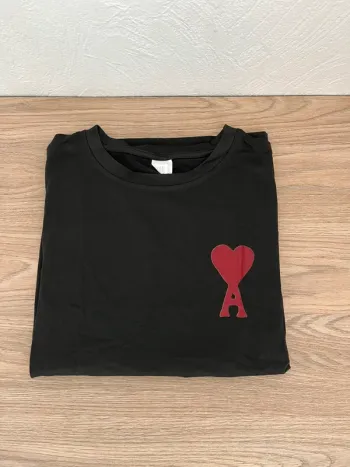 T-shirt noir imprimé tendance