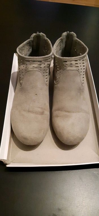 Chaussures grises femme