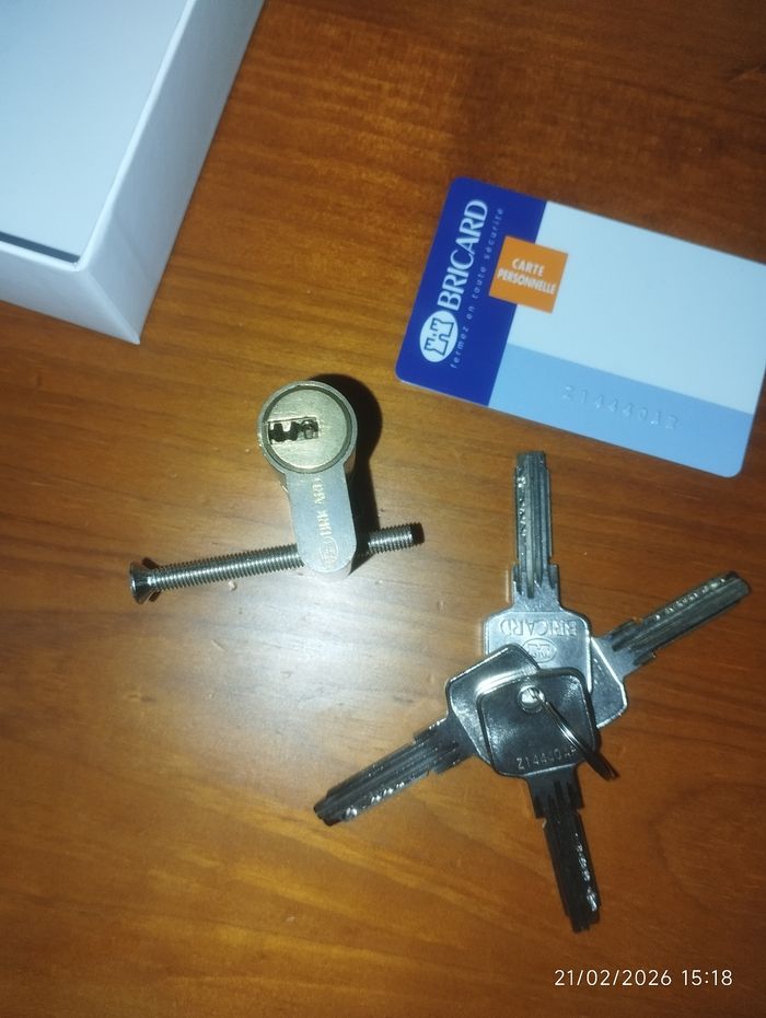 Quincaillerie porte - photo numéro 3