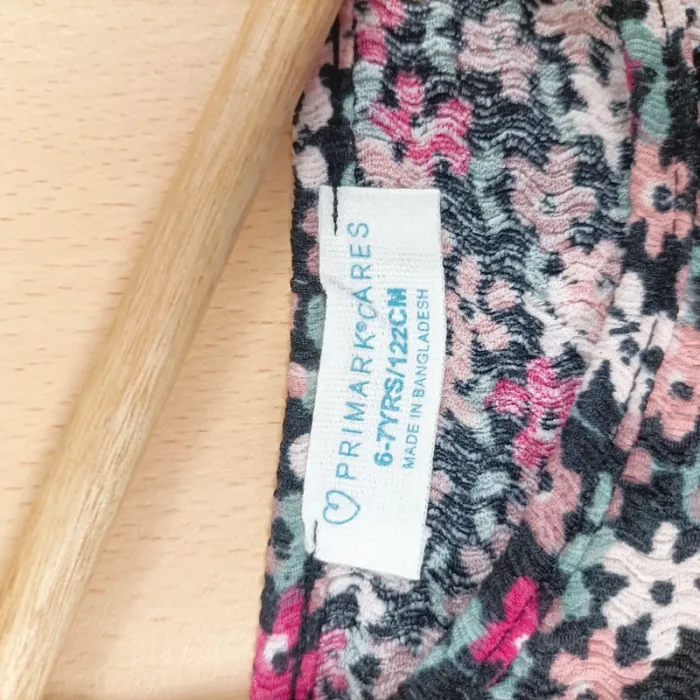 Robe fille à bretelles imprimé fleuri Primark Cares – taille 6-7 ans / 122 cm A1097 - photo numéro 7