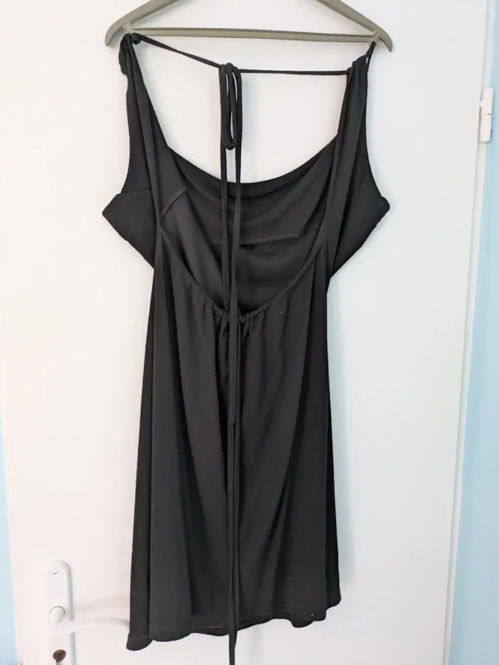 Robe femme taille 38/40 - photo numéro 2
