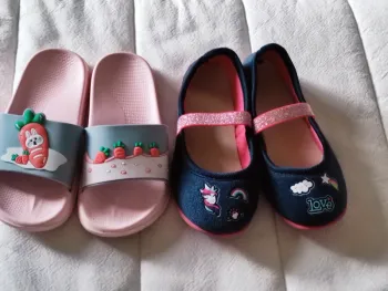🥿 lot 2 paires 🌸1 ballerines licorne 🦄 en velour et 1 claquette lapin 🐰🩴 taille 29