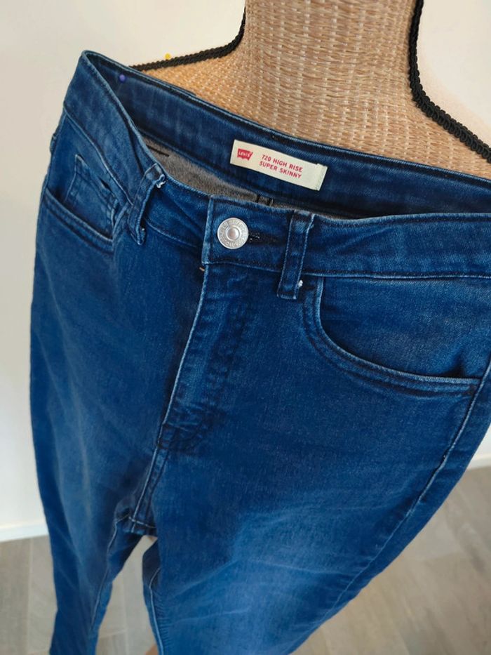 Jean fille Levi's
720 High Rise Super Skinny
Taille 14 ans
Excellent état - photo numéro 2