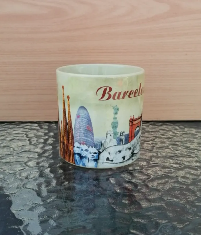 Mug Jordi Nogués motif Barcelona. - photo numéro 2