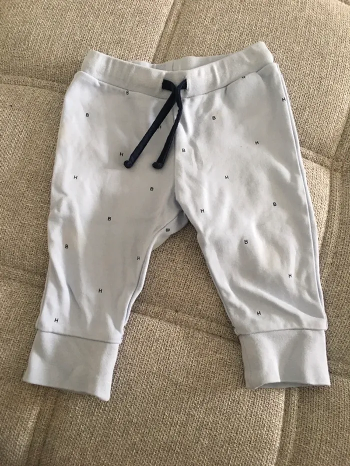Pantalon Hugo Boss 6 mois