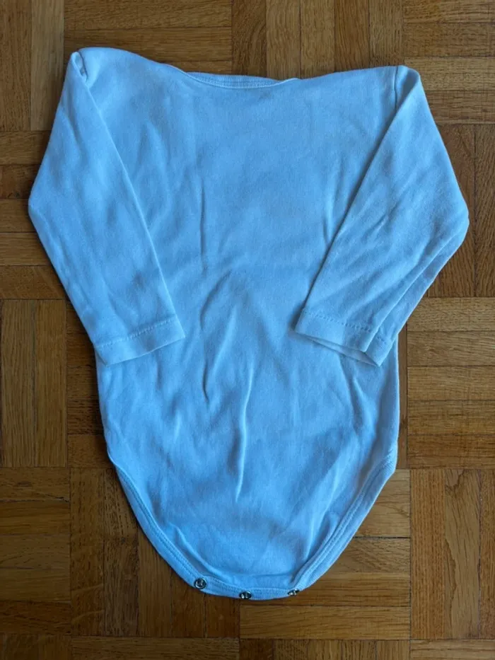 Lot de 3 bodies manches longues 6 mois très bon état - photo numéro 9