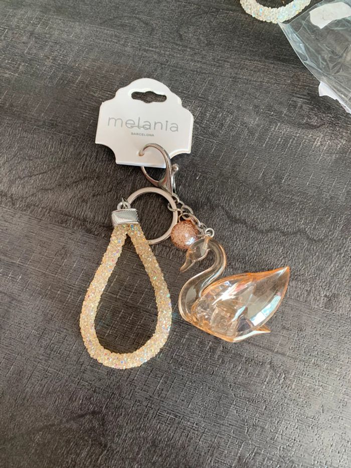 2 Portes clefs cygnes doré et argenté. - photo numéro 3