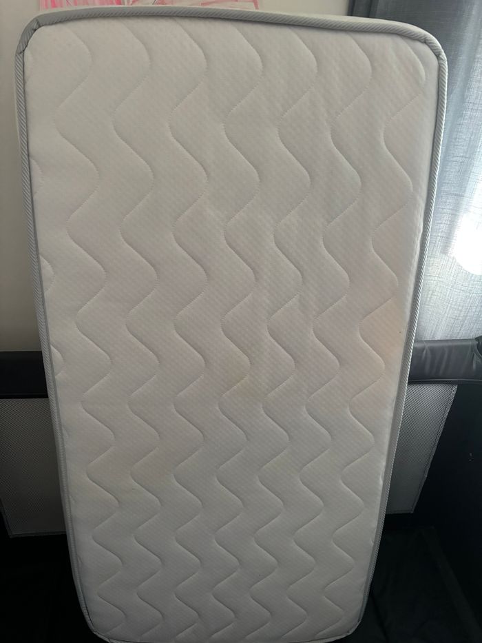 Lit enfant avec matelas - photo numéro 3