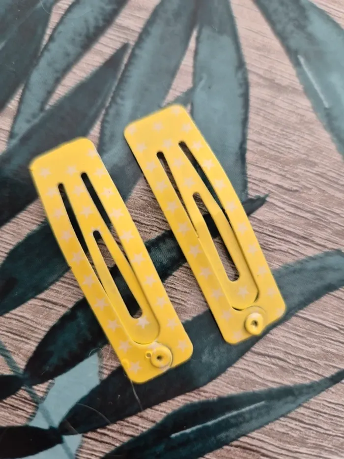 Barrettes étoiles jaunes x2