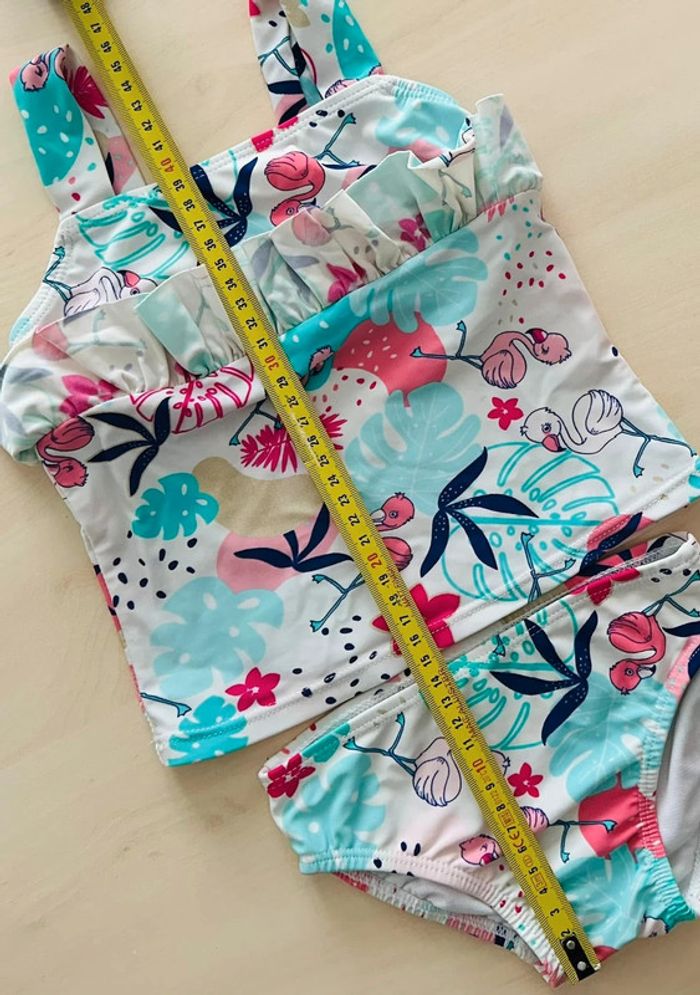 Maillot de bain et bonnet pour fille - photo numéro 3
